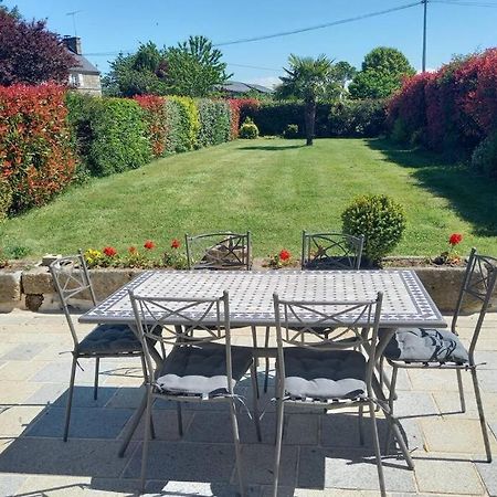 La Maison Bleue Saint-Sauveur-des-Landes Ngoại thất bức ảnh